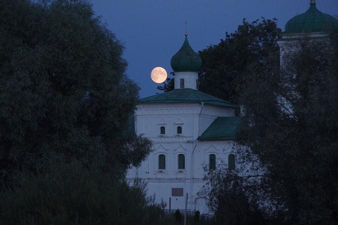 НА РАЦЭ ВЯЛІКАЙ